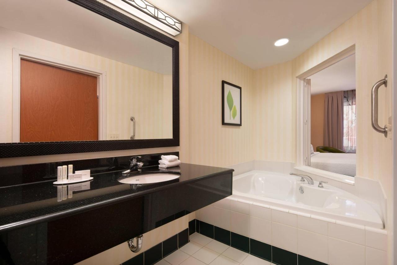 Fairfield Inn & Suites Redding Eksteriør bilde
