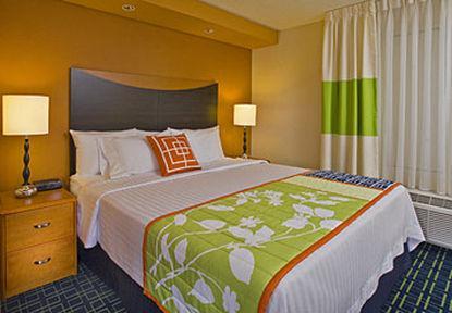 Fairfield Inn & Suites Redding Rom bilde